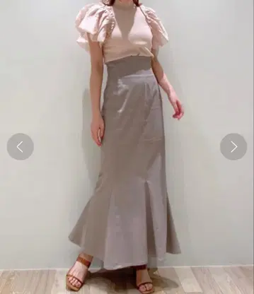 snidel 하이웨스트 헴 플레어 스커트