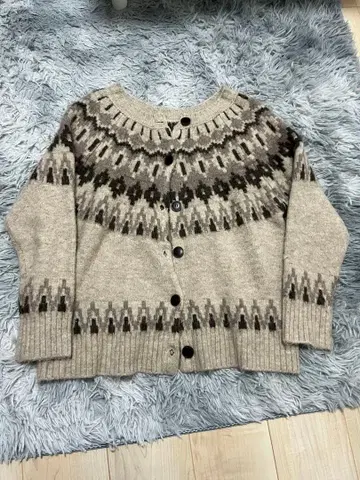 노르딕 무늬 울 가디건