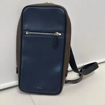 새상품급 폴스미스 바디백 올 가죽 네이비 숄더백