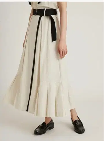 SNIDEL 벨티드 턱 스커트