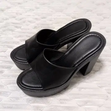 블랙 하이힐 샌들