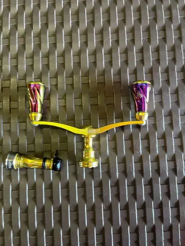 리브레 핸들 100과 릴 스탠드 스쿠마니 콜라보