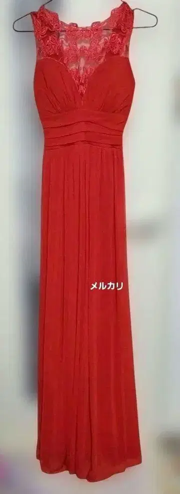 롱 드레스 레이스 슬리브리스 가슴 레이스 레드