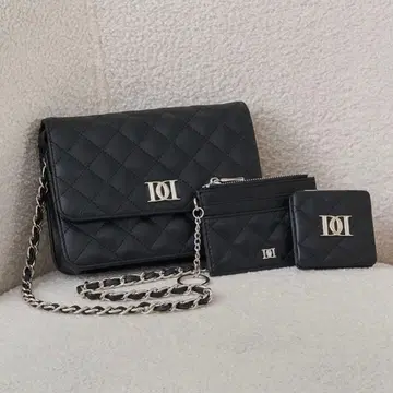 DD 로고 퀼팅 트래블 세트 black