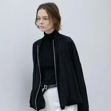 [ EKCOOKIES ] 벌룬 슬리브 숏 기장 블루종