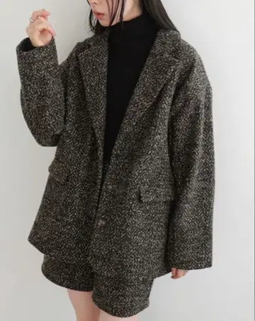 LIAN 트위드 테일러드 자켓