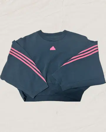 adidas 크롭 기장 상의