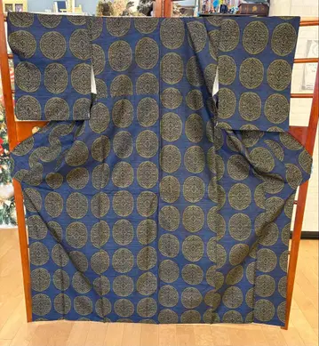 네이비 골드 컬러 무늬 기모노