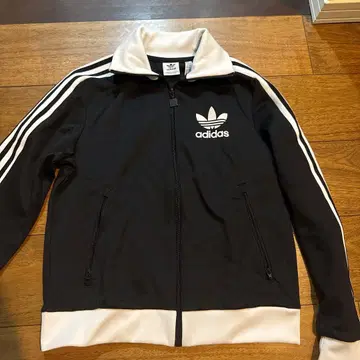 adidas 블랙 저지 M 사이즈