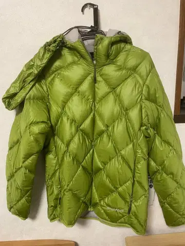 몽벨 옐로우 그린 퀼팅 다운 자켓 수납 봉투 포함