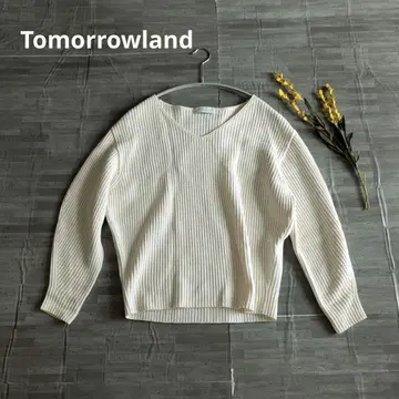 Tomorrowland 울 혼방 V넥 니트