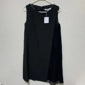 MERCURYDUO 블랙 슬리브리스 플리츠 레이스 원피스