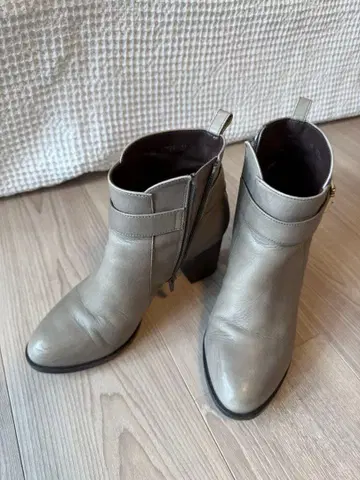 [DIANA] 가죽 숏부츠 22.5cm