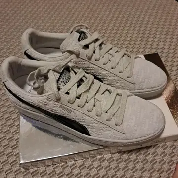 새상품급 50주년 기념일 모델 PUMA 화이트/블랙