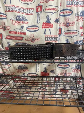 스터드 장식 브라운 가죽 벨트