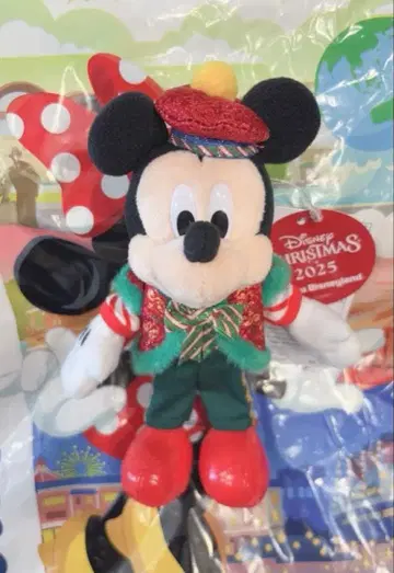 토이즈 원더러스 크리스마스 인형 배지