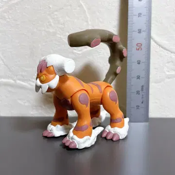 몬코레 랜드로스 포켓몬 피규어