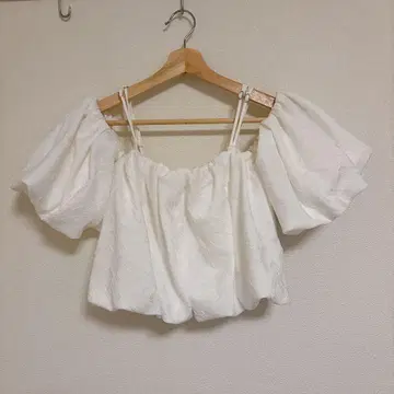 1회 착용, 새상품급 오프숄더 상의 S 사이즈