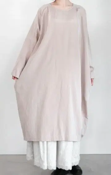 24AW 가사 실크 원피스 반사하는 빛 와이드 원피스