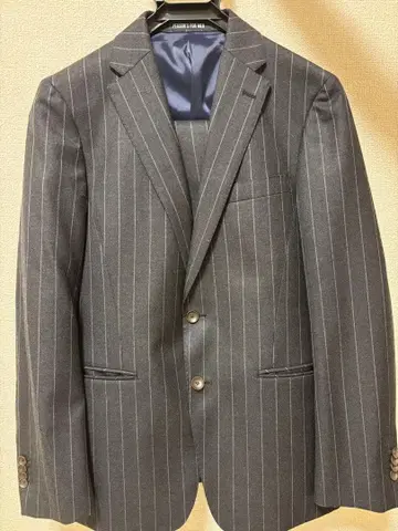 다크 그레이 핀스트라이프 비즈니스 정장 PERSON'S FOR MEN