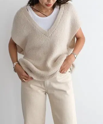 AKTE V넥 니트 베스트