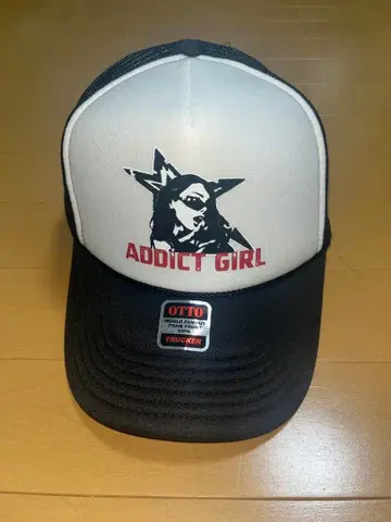 OTTO ADDICT GIRL 트래커 캡
