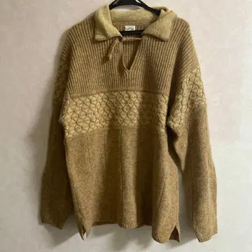 몰 럭 베이지 니트 스웨터