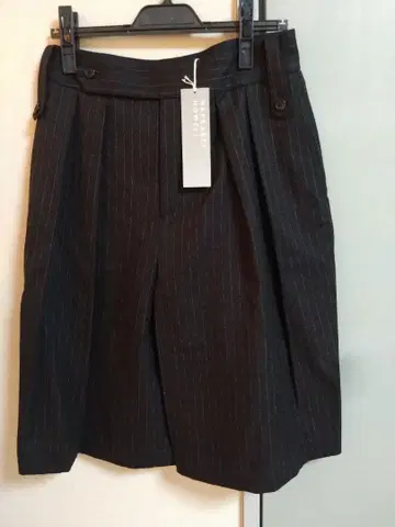 [ 미사용 새상품 ] MARGARET HOWELL 마가렛호웰 하프 팬츠