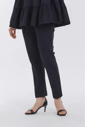 yori 요리 누쿠누쿠 슬림 팬츠 [ 2023AW ] 네이비 사이즈 38