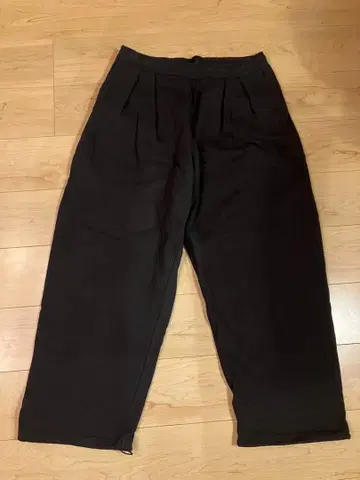 BEAMS 벌룬 스웨트 팬츠 공식 완판템