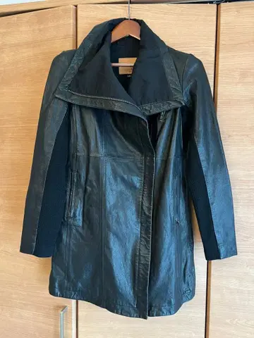 블랙 가죽 롱 자켓