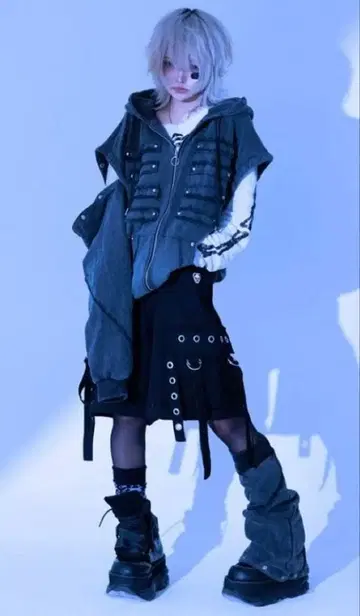 감츄 뒷면 귀면 투샷 하프 팬츠 파괴골리아