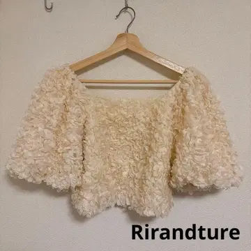 [Rirandture] 거의 새상품 반팔 상의 사이즈 2 크림색