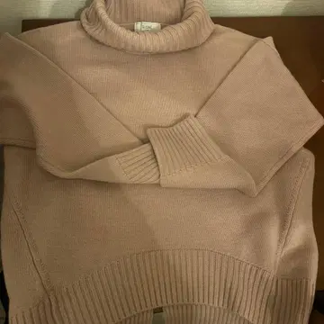 SLOBE 핑크 터틀넥 스웨터