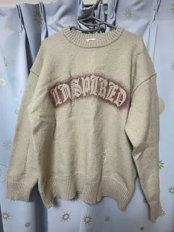 sedacle 베이지 데미지 가공 긴팔 니트