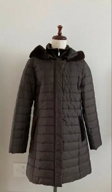 새상품급 레리안 충전솜 코트