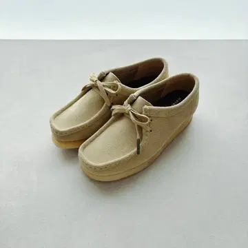 클락스 왈라비 메이플 스웨이드 23