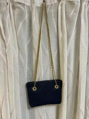 네이비 플랫 숄더백