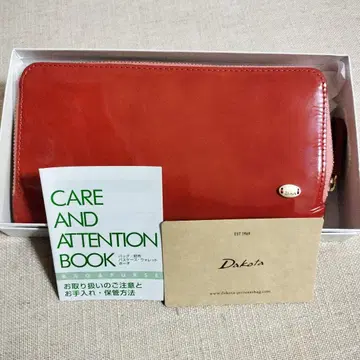 다코타 이탈리아제 에나멜 가죽 지퍼식 장지갑