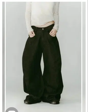 Knuth Marf tuck design 데님 팬츠 XS