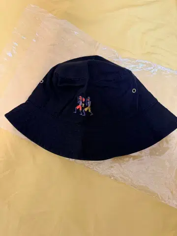 A 단독 라이브 버킷 햇