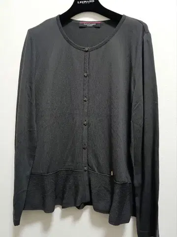 컨디션 최상 레오나르 허리 기장 가디건 42