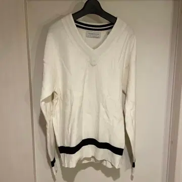 투모로우랜드 트리코 니트