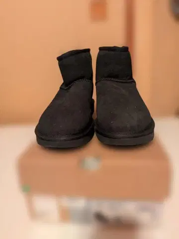 블랙 어그 부츠