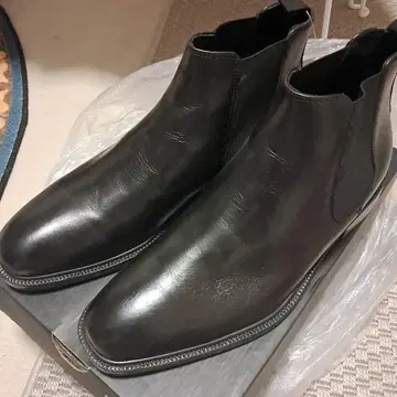 새상품 stefanorossi 블랙 가죽 첼시 부츠