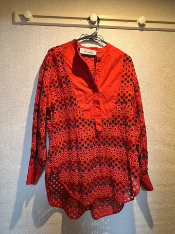 사라 말리카 셔츠