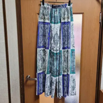 이즈스칼라 플리츠 팬츠