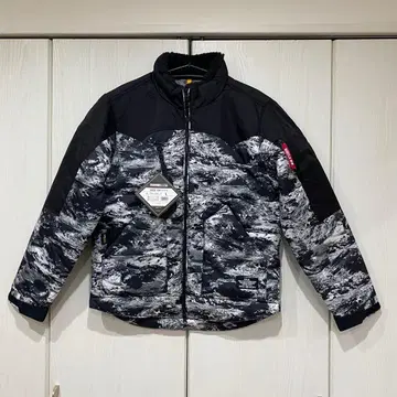 미사용 새상품 BURTLE 5020 방한 자켓 L 블랙 우드 바틀