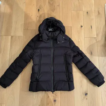 TATRAS 블랙 다운 자켓 후드 부착