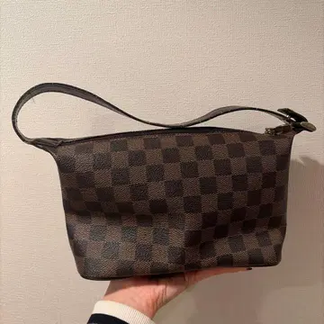 다미에 패턴 브라운 가죽 핸드백